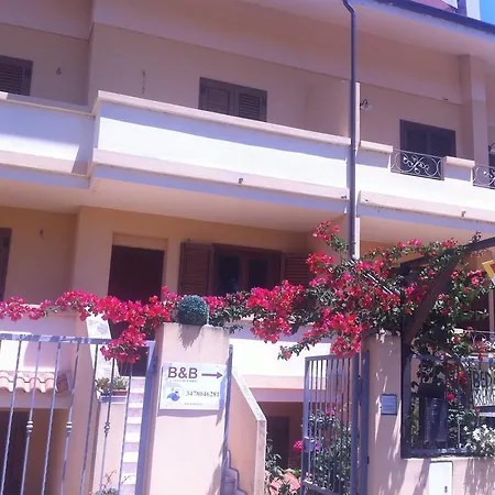 Bed & Breakfast Cuccuru E Portu *